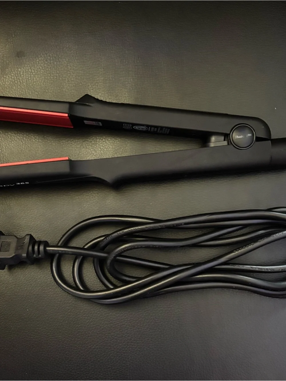 Thairapy 365 Black and Red Hair Straightener